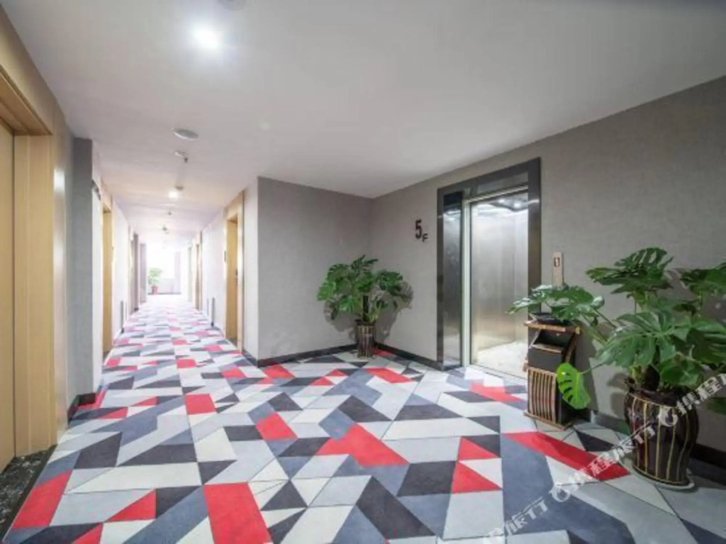 Лаиву: U Plus Hotel (Jinan Laiwu District Kou Town Store)