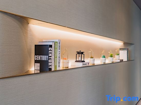 Шэньчжэнь: Carredon Apartments (International Convention Center Store)