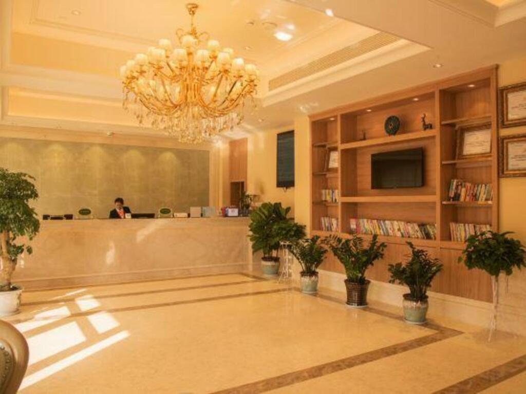 Vienna 3 best hotel (Tongshan county government) — фото 1