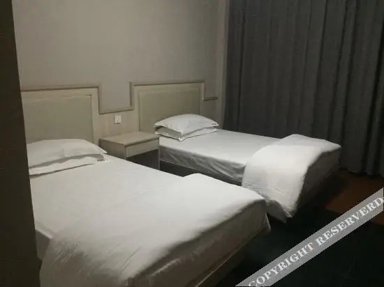 Тайчжоу: Hengda Business Hotel (Taizhou Linhai High-speed Railway South Station)