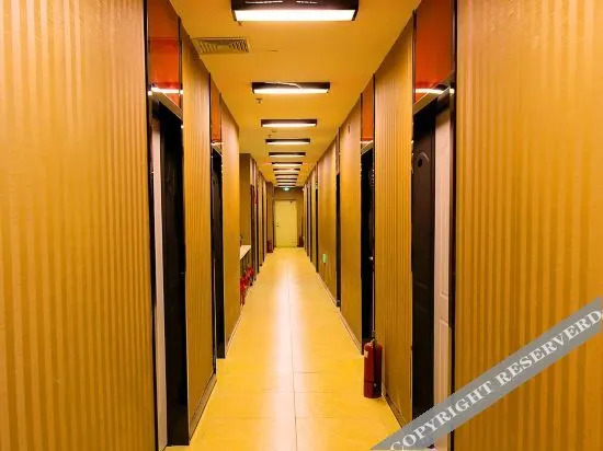 Шэньян: Huayi House Hotel (Subway Station of Shenyang Medical Hospital)