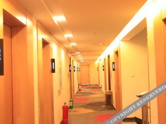 Сюйчжоу: Thank Inn Hotel (Zhangzhou Tiefu Branch)