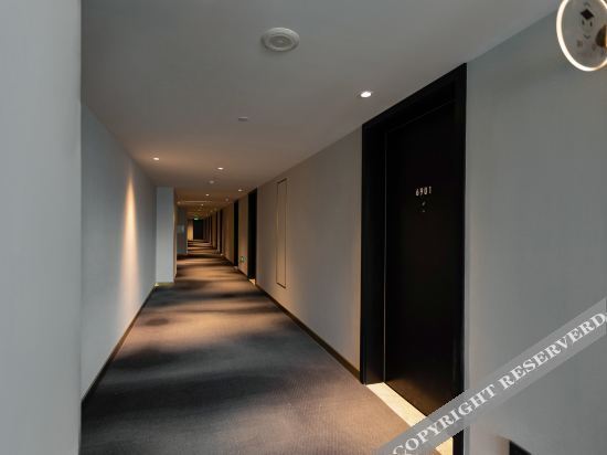 Нанкин: Nanjing Drum Tower Xuanwu Lake light Residence Hotel