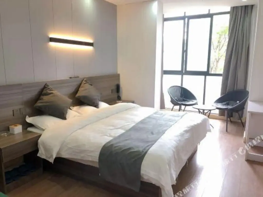 Нинбо: Baoyi Business Hotel