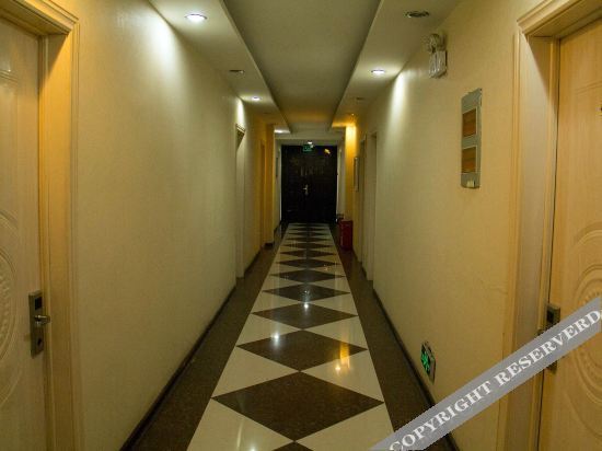 Таншань: 迁西麦斯顿商务酒店
