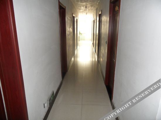 Даньдун: Kuandian Liaodong Hostel
