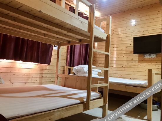 Шанхай: Liuyi Hostel