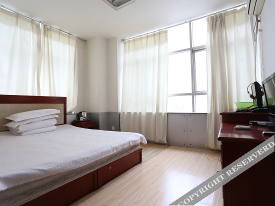 Тяньцзинь: OYO Tianjin Longfa Hotel