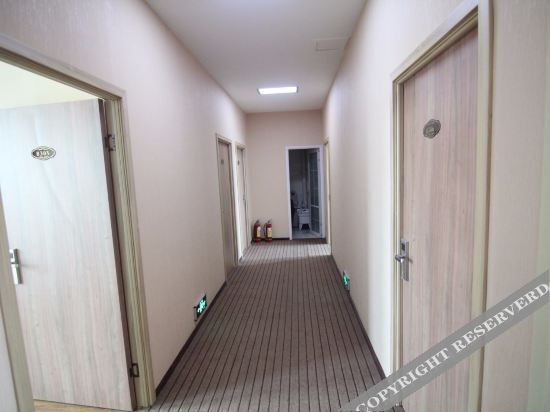 Баодин: Luxian Lanting Express Hotel