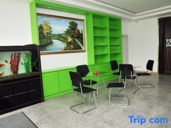 Цзыбо: Apple Inn Express Hotel