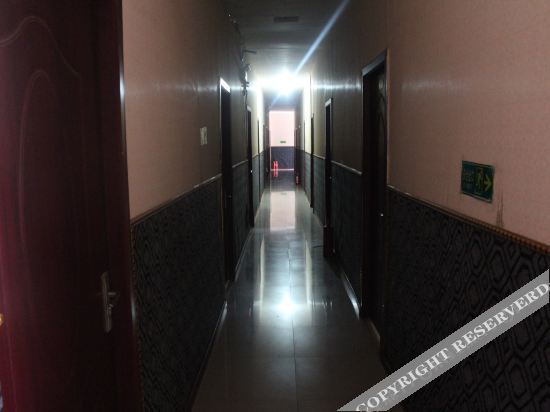Лешан: Jingyan Regal Hotel