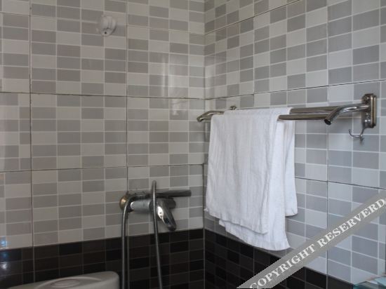 Лешан: Jingyan Regal Hotel