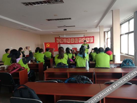 Баодин: AA Chain Hotel (Yixian Branch)