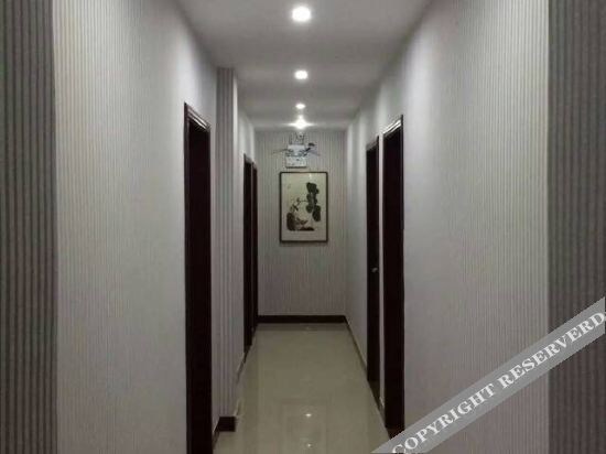 Цзи: jixianpinshangzhutijiudian