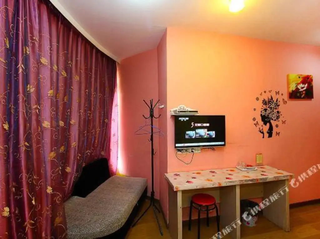 Уси: Yichen Theme Hotel