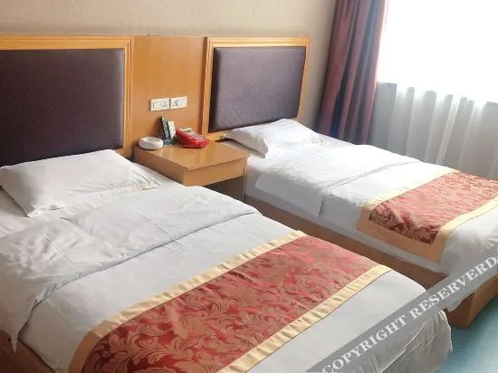 Сянфань: Wolong Holiday Hotel ( Xiangyang Gulongzhong Visitor Center)