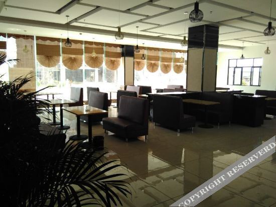 Ледун: Qjia Ledong Xiangrui Seaview Business Hotel (Longmuwan Branch)