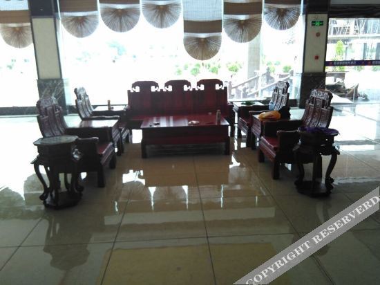 Ледун: Qjia Ledong Xiangrui Seaview Business Hotel (Longmuwan Branch)