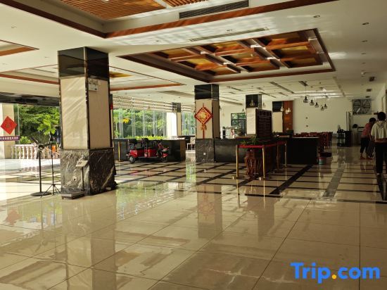 Ледун: Qjia Ledong Xiangrui Seaview Business Hotel (Longmuwan Branch)