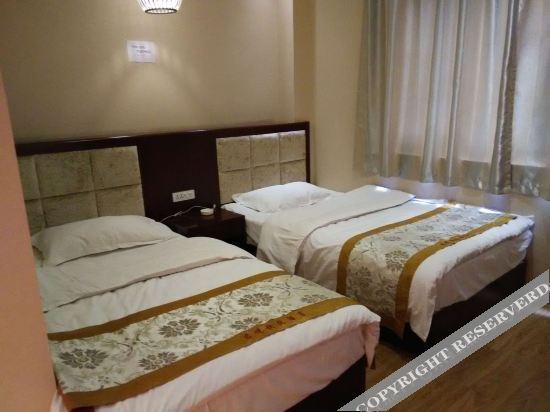 Чжаотун: Zhaotong Grand Hyatt Express Hotel (Zhaoyang District No.1 Middle School)