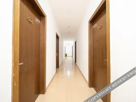Фошань: Foshan Yi Hotel (Ginza Plaza)