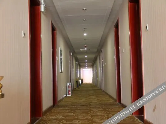 Лиаоченг: Liaocheng Dadong Business Hotel