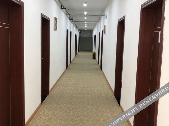 Баркам: Kangyuan Business Hotel