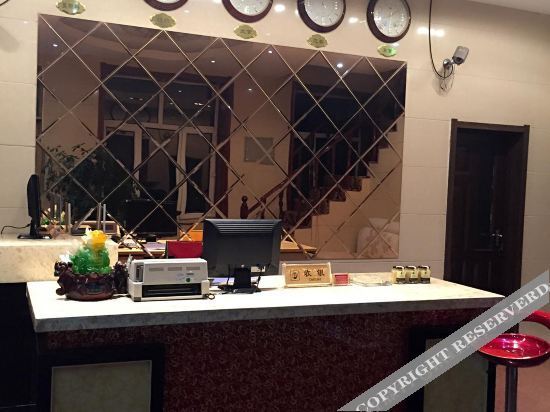 Синьхуа: Tongjiang Wanxin Business Hotel