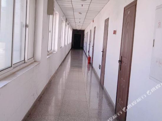 Далянь: Dalian Lingang mall guest room