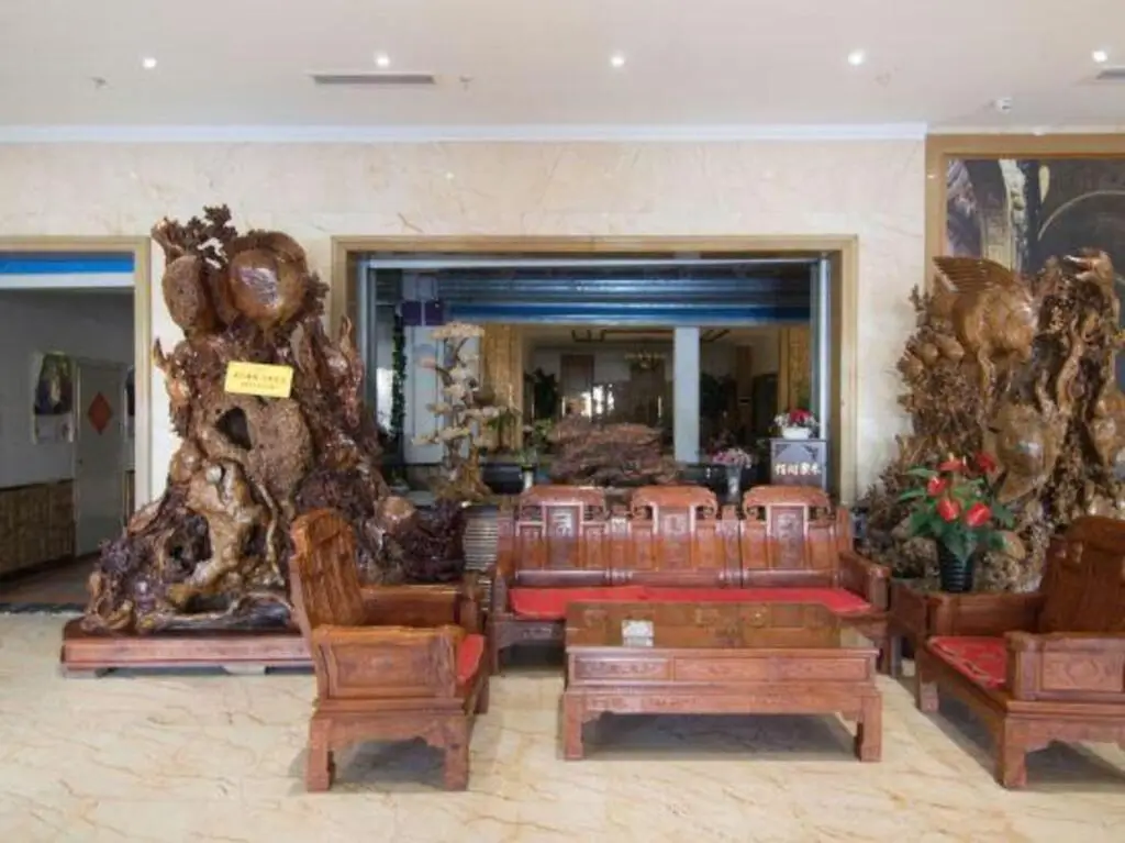 Циндао: Qingdao Wanyi Youpin Hotel