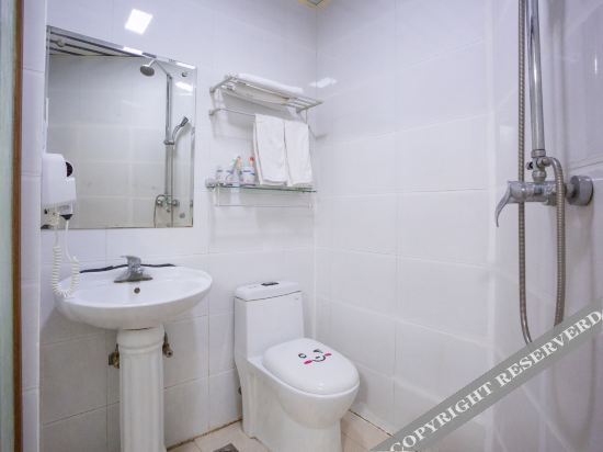 Наньтун: OYO Nantong Leshangju Hotel