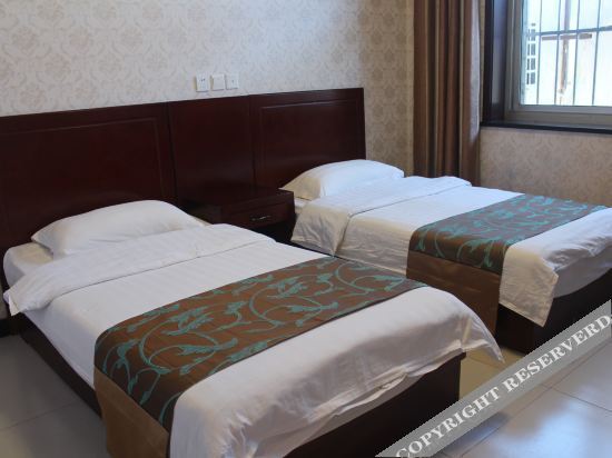 Баодин: East Ring Express Hotel (Xiongxian Hospital Shop)