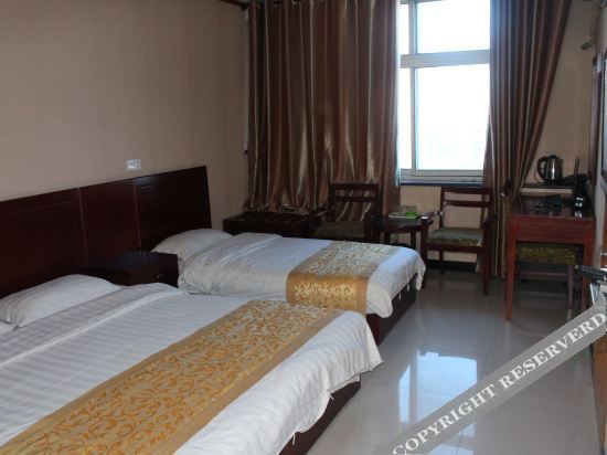 Баодин: East Ring Express Hotel (Xiongxian Hospital Shop)