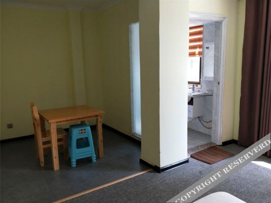 Чанша: Rainbow 24 Hour Hotel (Information College Shop)