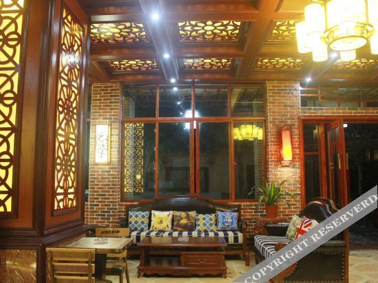 Цюнхай: Wanziqianhong Theme Seaview Apartment