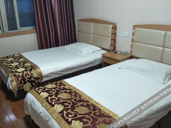 Чичжоу: Fuyang Longjing Business Express Hotel