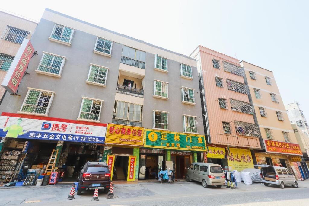 OYO Huizhou Shuxin Business Accommodation (Bingtang Comprehensive Market Branch) — фото 1