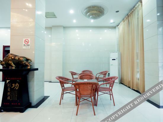 Вэйнань: Shenhuo Hostel