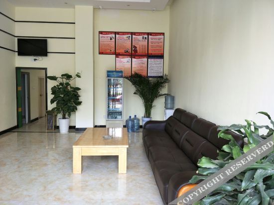 Гунцзян: Mingcheng Express Hotel (Yudu Zhanqian Shop)