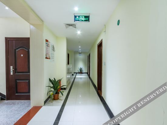 Гунцзян: Mingcheng Express Hotel (Yudu Zhanqian Shop)