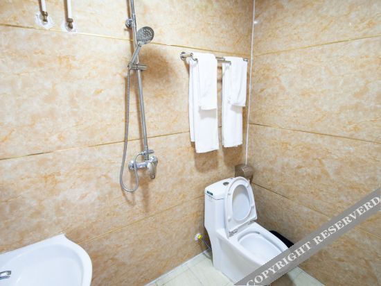 Иньчуань: Lingwu Hedong Airport Lantian Hotel