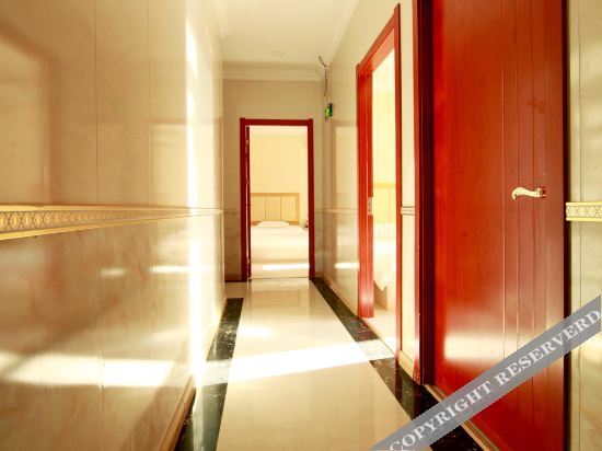 Иньчуань: Lingwu Hedong Airport Lantian Hotel