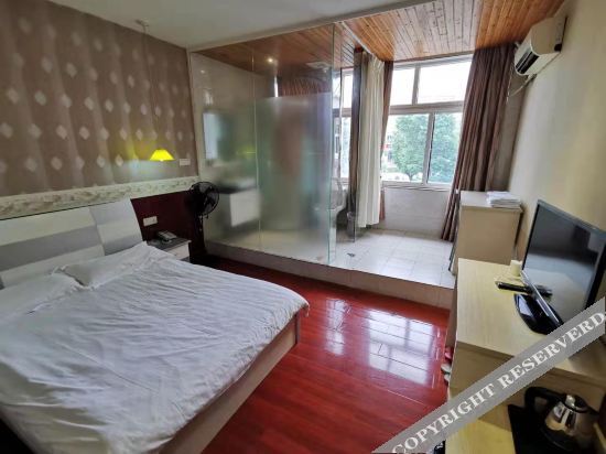 Нинбо: Ningbo 365 Days Hotel
