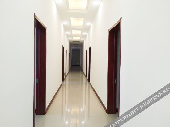 Циньхуандао: 北戴河贵宾楼(碧螺塔店)