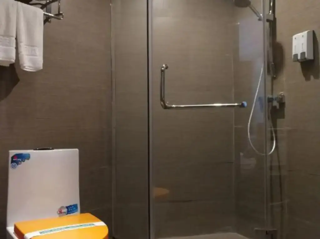 Чунцзо: Ningming Yuelai Holiday Hotel