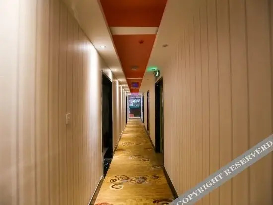 Чжэнчжоу: Yueyuan Fashion Hotel (Zhengzhou Longzihu University Town)