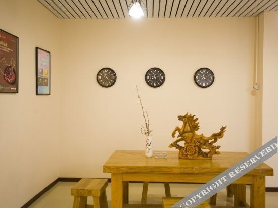 Баодин: Lanxi Express Hotel of Yi County