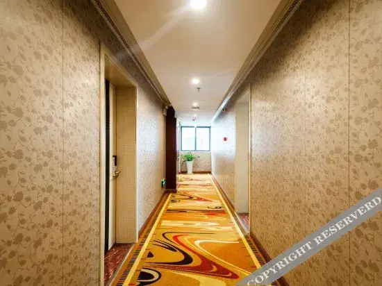Цзуньи: Huitong Express Hotel (Metan Huangjiaba Branch)