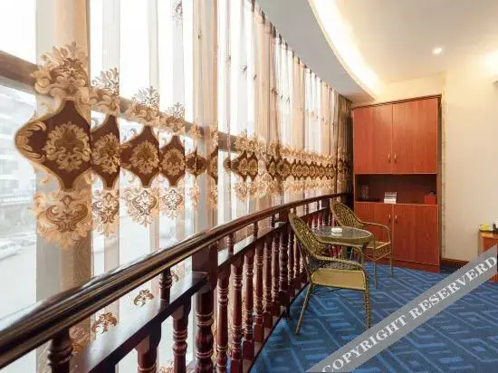 Цзуньи: Huitong Express Hotel (Metan Huangjiaba Branch)