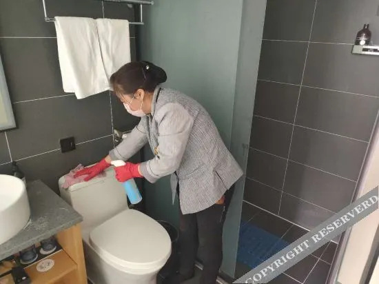 Тайюань: JUNE 6th Hotel (Taiyuan South Railway & WUSU airport Station)